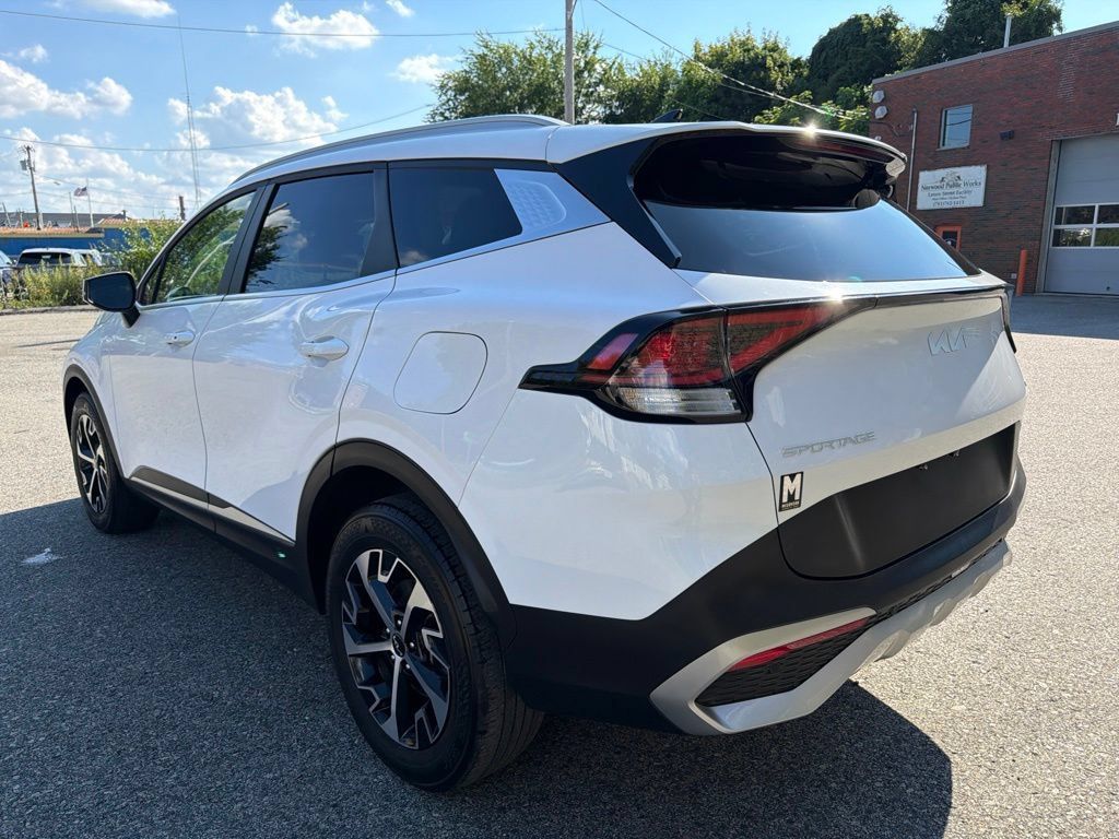 Certified 2024 Kia Sportage EX AWD/4WD image 4