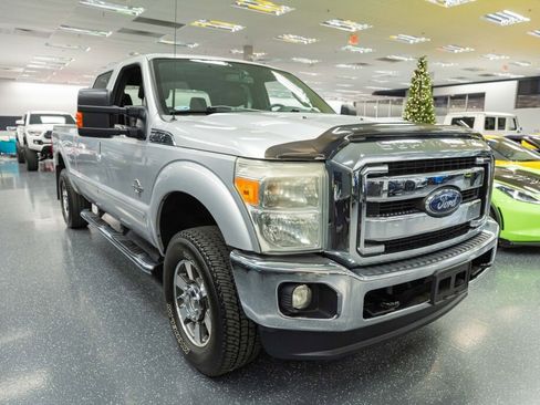 Used 2011 Ford F250 Lariat w/ Lariat Interior Pkg image 4