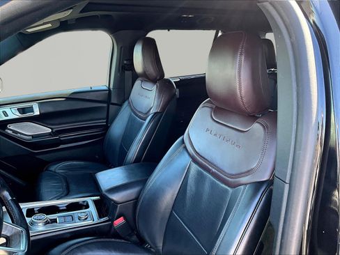 Used 2020 Ford Explorer Platinum w/ Premium Technology Package AWD/4WD image 21