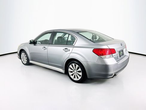 Used 2010 Subaru Legacy 2.5i Limited image 5