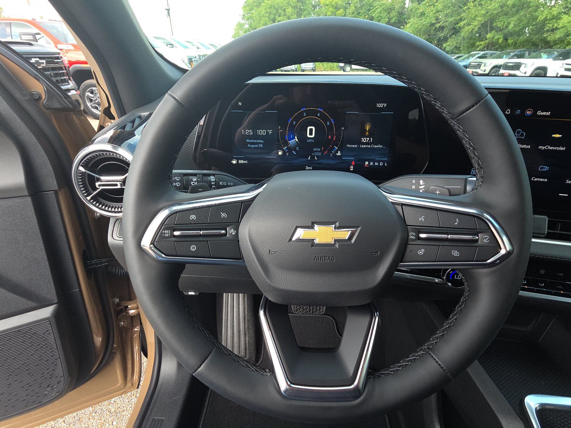 New 2027 Chevrolet Equinox LT w/ Convenience Package II FWD image 17