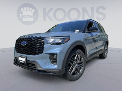 New 2025 Ford Explorer ST-Line w/ Premium Package