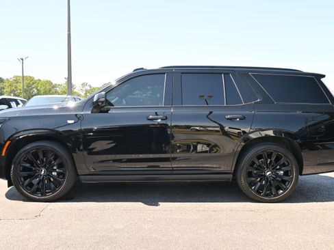 Used 2026 Cadillac Escalade Platinum Sport w/ LPO, ONYX Package image 11