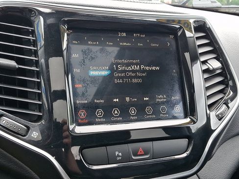 Used 2019 Jeep Cherokee Limited AWD/4WD image 17