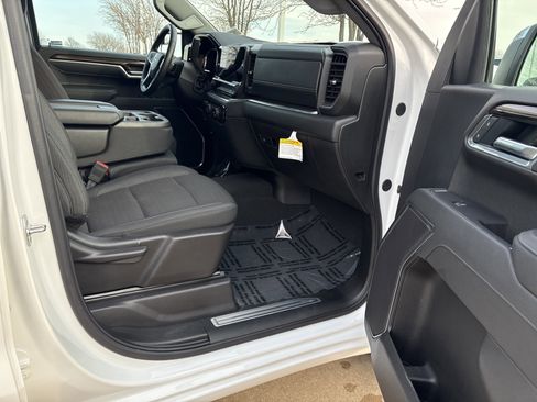 New 2025 Chevrolet Silverado 1500 LT w/ Z71 Off-Road Package AWD/4WD image 14