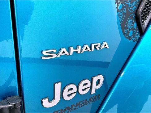 Used 2020 Jeep Wrangler Unlimited Sahara image 40