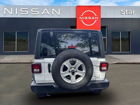 Used 2021 Jeep Wrangler Unlimited Sport AWD/4WD image 3