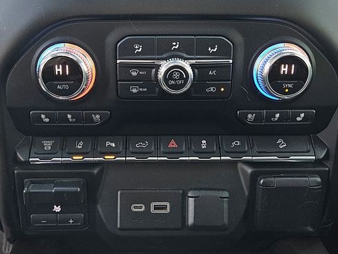 Used 2020 GMC Sierra 2500 Denali w/ Denali Ultimate Package image 30