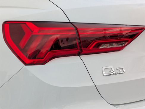 Used 2023 Audi Q3 2.0T Premium w/ Convenience Package image 18