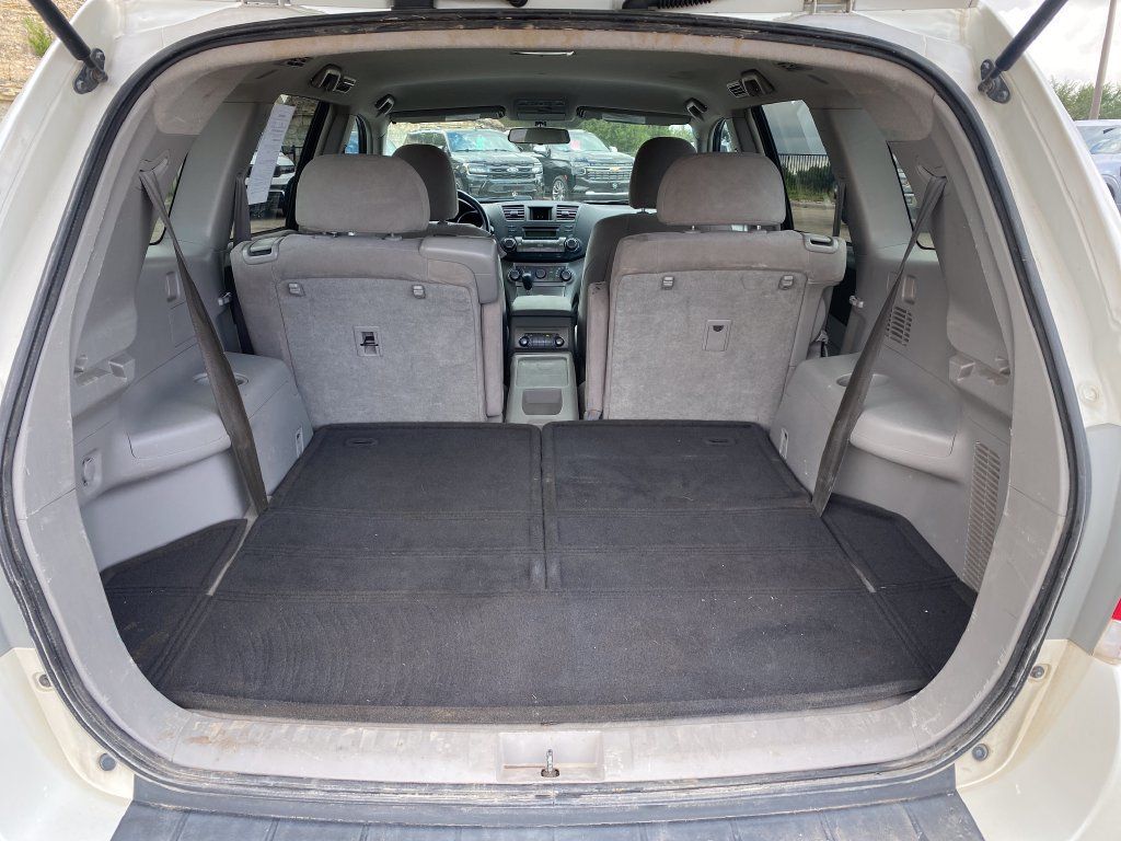 Used 2012 Toyota Highlander FWD image 32