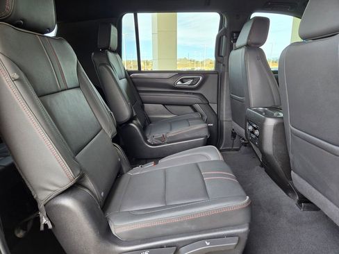 Used 2024 Chevrolet Suburban RST w/ Luxury Package image 29