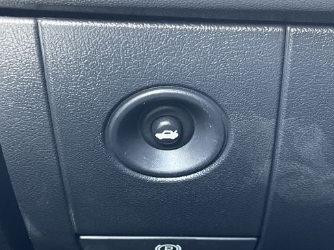 Used 2010 Dodge Challenger R/T image 11