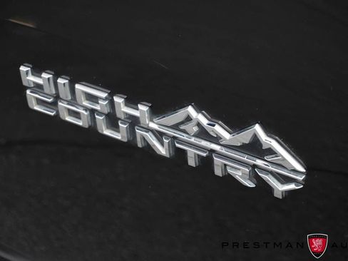Used 2023 Chevrolet Traverse High Country AWD/4WD image 7