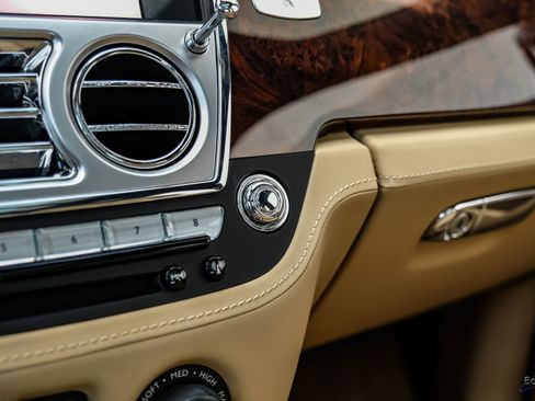 Used 2017 Rolls-Royce Ghost RWD image 66