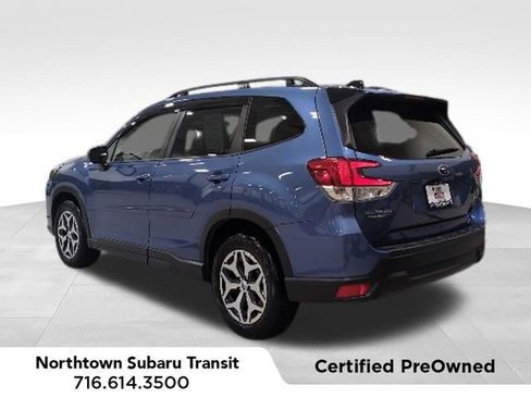 Used 2024 Subaru Forester Premium AWD/4WD image 3