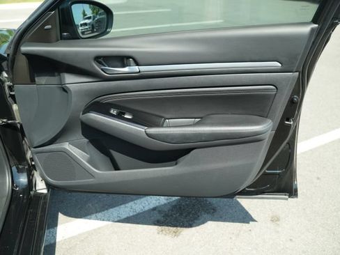 Used 2023 Nissan Altima 2.5 SV w/ SV Premium Package FWD image 21