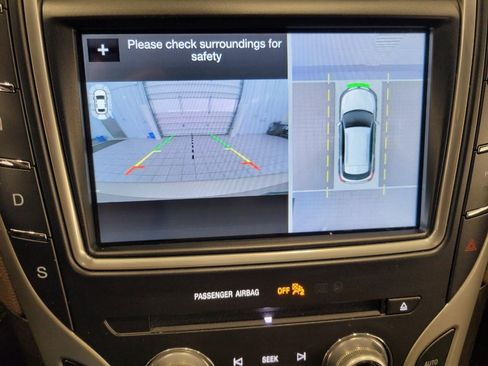 Used 2017 Lincoln MKX Reserve AWD/4WD image 15