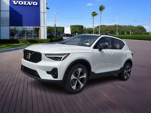New 2026 Volvo XC40 B5 Plus w/ Protection Package Premier AWD/4WD image 3