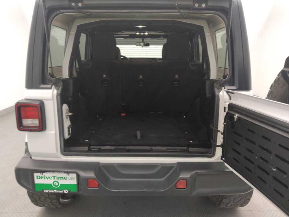 Used 2019 Jeep Wrangler Unlimited Sahara AWD/4WD image 29