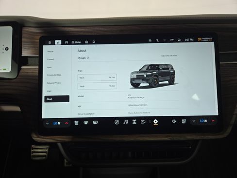 Used 2023 Rivian R1S Adventure AWD/4WD image 29