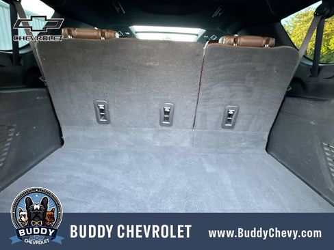 Used 2022 Chevrolet Suburban High Country w/ Premium Package AWD/4WD image 35