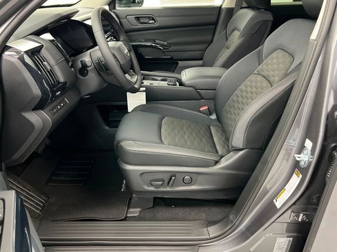 New 2026 Nissan Pathfinder SV image 17