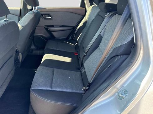 Used 2022 Nissan Rogue SV image 14