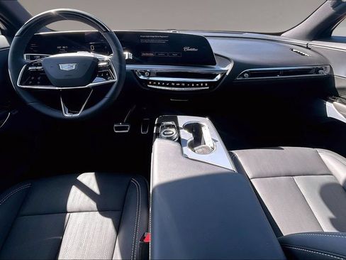 New 2027 Cadillac Lyriq Premium Sport w/ LPO, Floor Liner Package AWD/4WD image 5