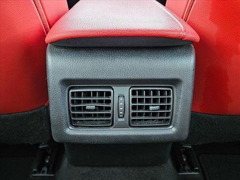 Used 2019 Toyota Camry XSE image 18