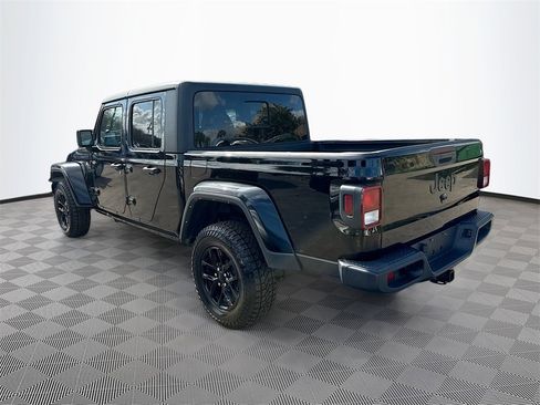 Used 2021 Jeep Gladiator Sport image 8
