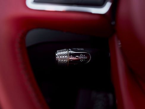 Used 2023 Bentley Continental GT Azure image 48