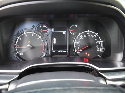 Certified 2024 Toyota 4Runner SR5 AWD/4WD image 31