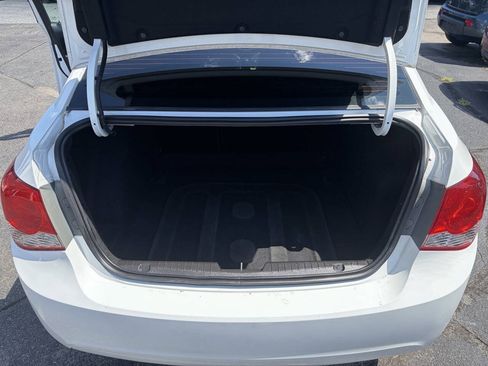 Used 2014 Chevrolet Cruze LT FWD image 16