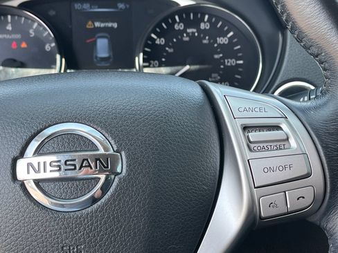 Used 2016 Nissan Rogue SL FWD image 20