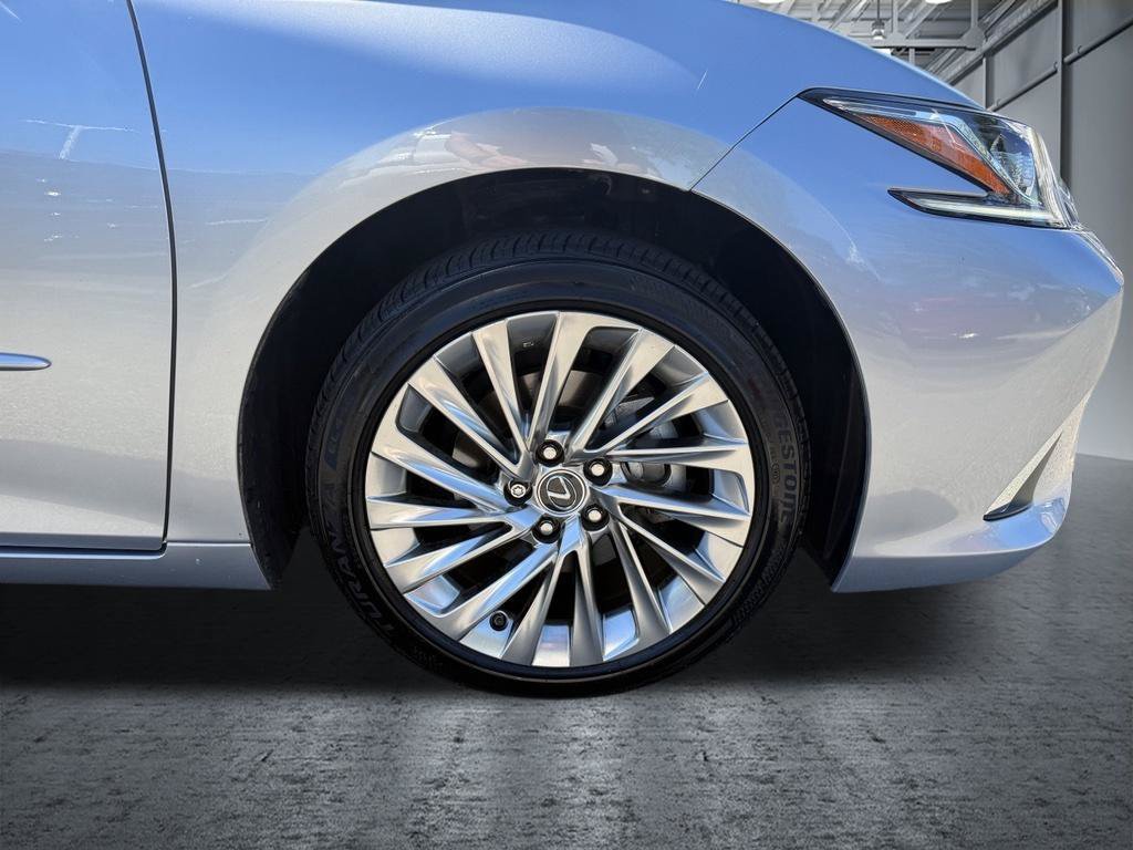 Used 2024 Lexus ES 300h w/ Premium Package FWD image 26
