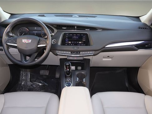 Certified 2023 Cadillac XT4 Luxury FWD image 13