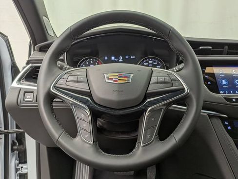 Used 2026 Cadillac XT5 Premium Luxury w/ Driver Assist Package AWD/4WD image 10