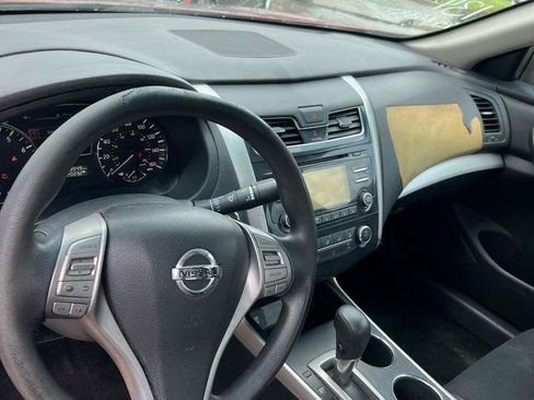 Used 2015 Nissan Altima 2.5 S w/ Special Edition Package FWD image 8