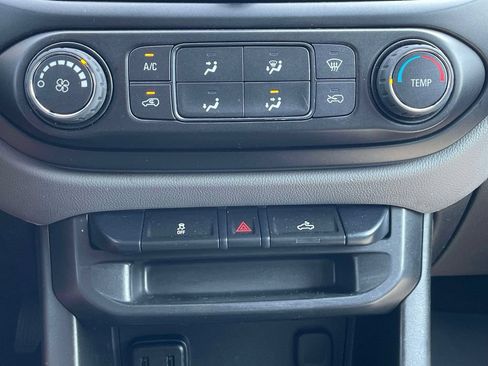 Used 2022 Chevrolet Colorado W/T w/ WT Convenience Package RWD image 26