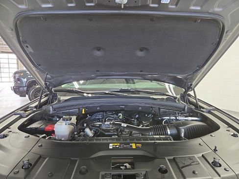 Used 2024 Jeep Grand Cherokee Limited w/ Black Appearance Package image 42