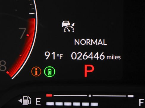 Used 2025 Honda Civic Sport image 16