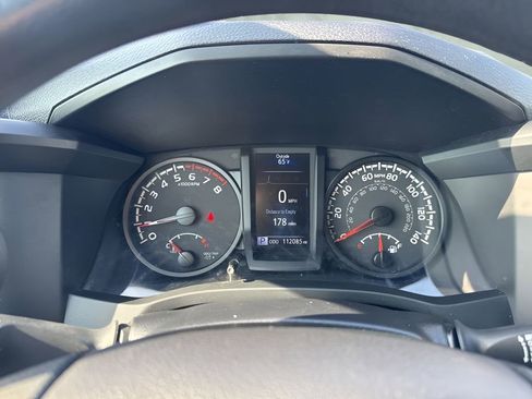 Used 2021 Toyota Tacoma SR w/ SR Convenience Package image 20