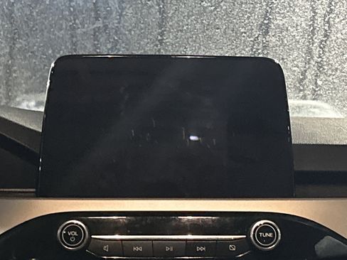 Used 2022 Ford Escape SE image 18