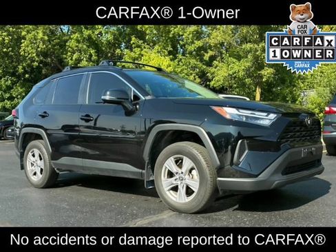Used 2025 Toyota RAV4 XLE FWD image 3