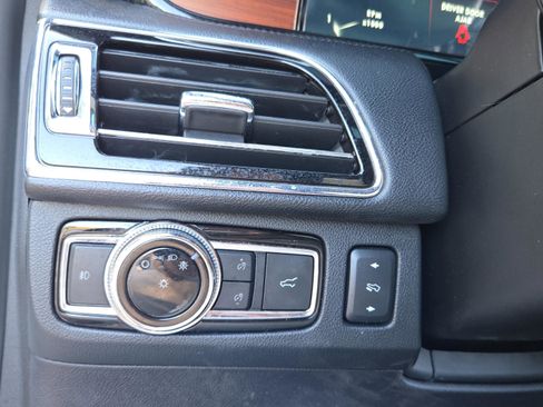 Used 2019 Lincoln Navigator Reserve AWD/4WD image 26