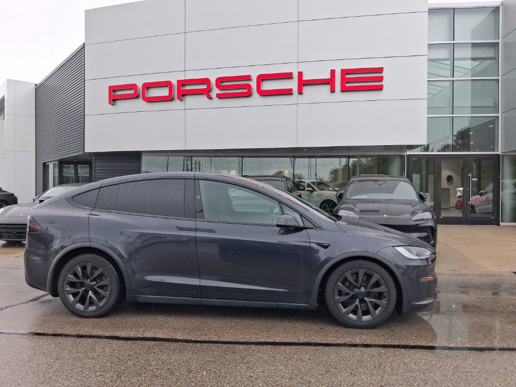 Used 2023 Tesla Model X AWD/4WD image 1