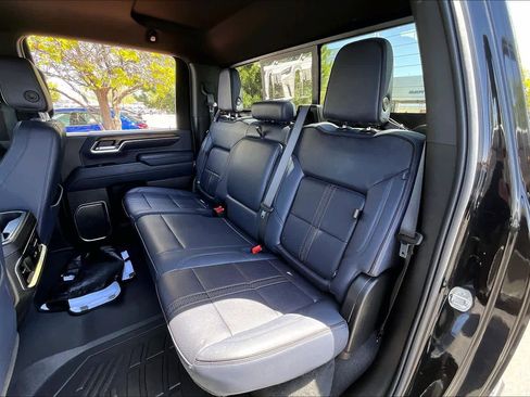 Used 2024 Chevrolet Silverado 2500 High Country w/ Technology Package AWD/4WD image 21