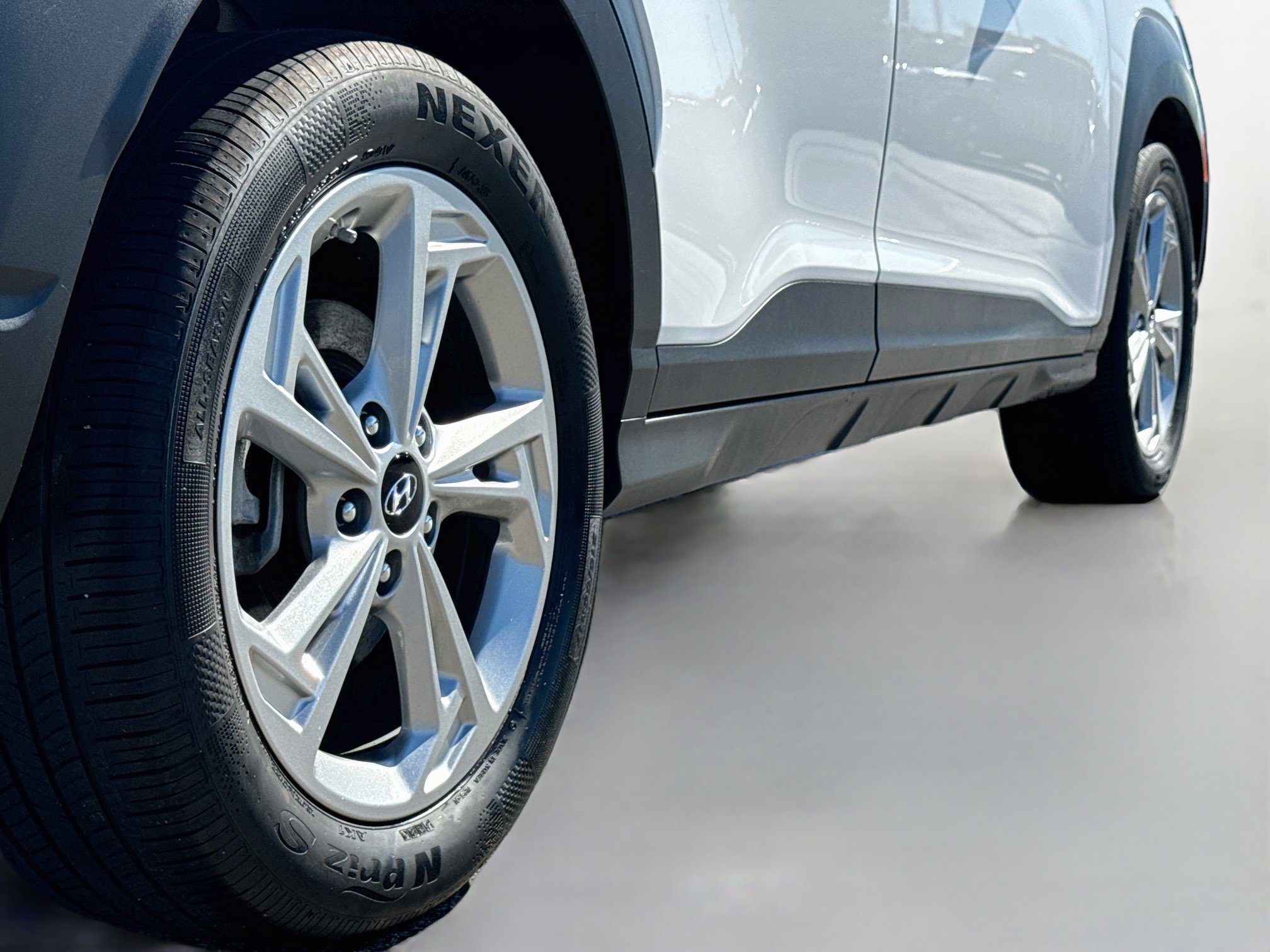 Certified 2023 Hyundai Kona SEL AWD/4WD image 9