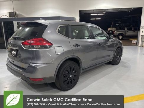 Used 2017 Nissan Rogue S image 6