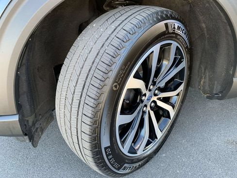 Used 2025 Ford Explorer ST-Line AWD/4WD image 12